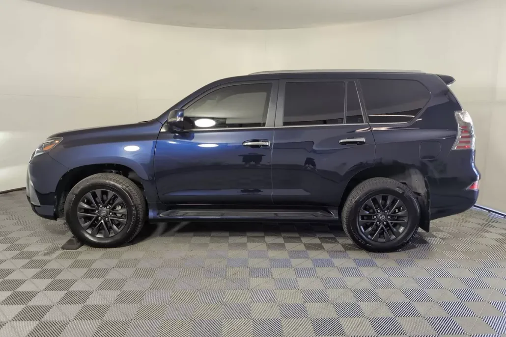 2023 Lexus GX 460 photo 1