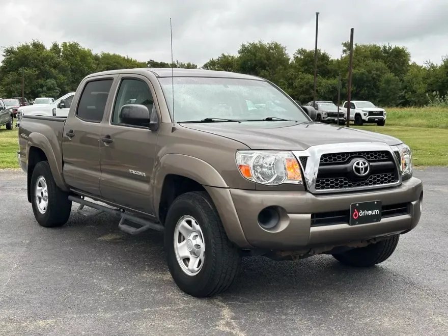 2011 Toyota Tacoma PreRunner photo 1
