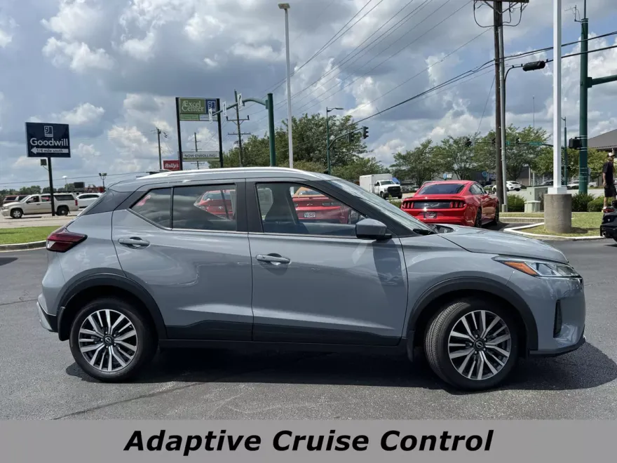 2024 Nissan Kicks SV photo 1