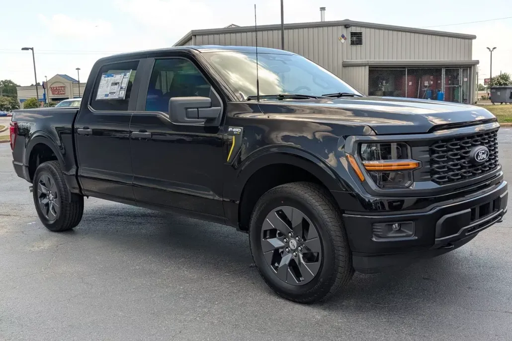 2025 Ford F-150 STX photo 1