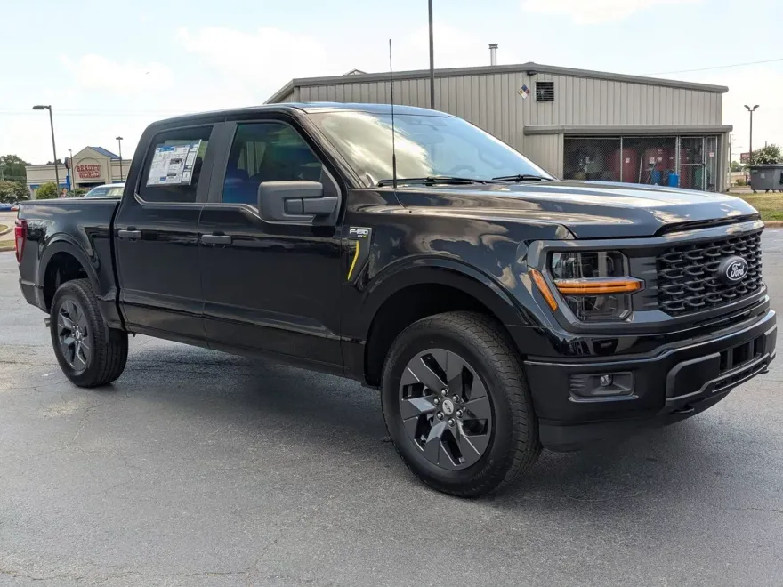2025 Ford F-150 STX photo 1