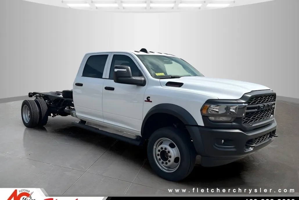 2024 Ram 5500 photo 1