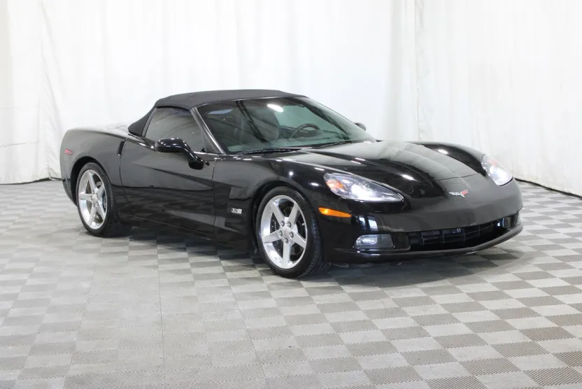 2005 Chevrolet Corvette Convertible photo 1