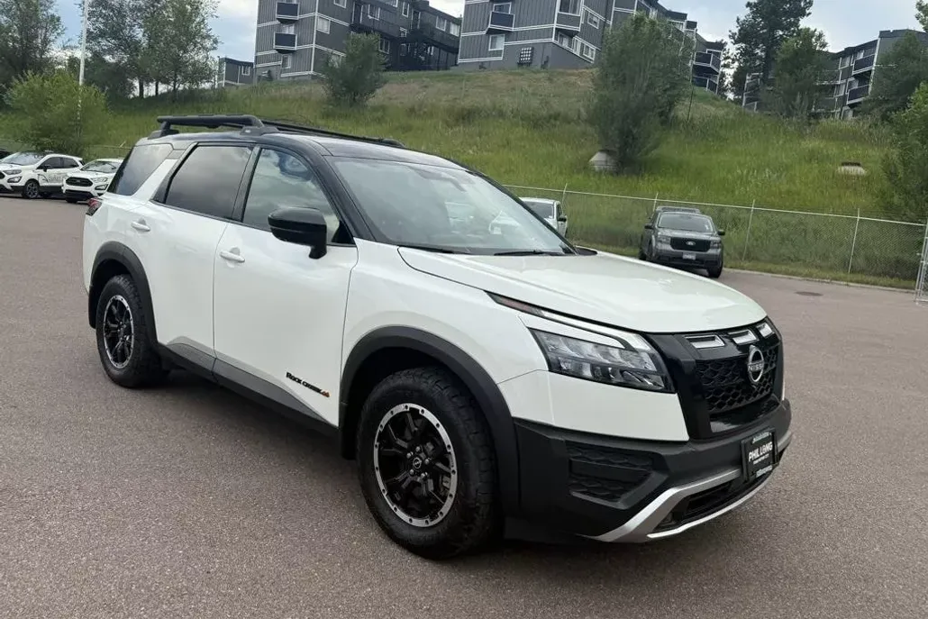 2023 Nissan Pathfinder Rock Creek photo 1