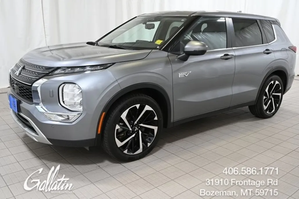 2023 Mitsubishi Outlander PHEV SE photo 1