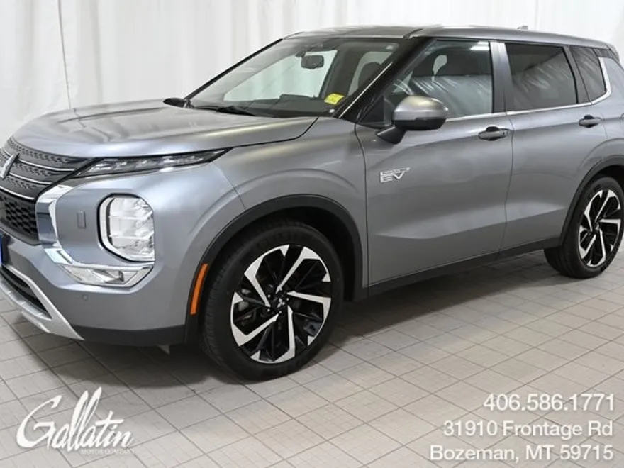 2023 Mitsubishi Outlander PHEV SE photo 1