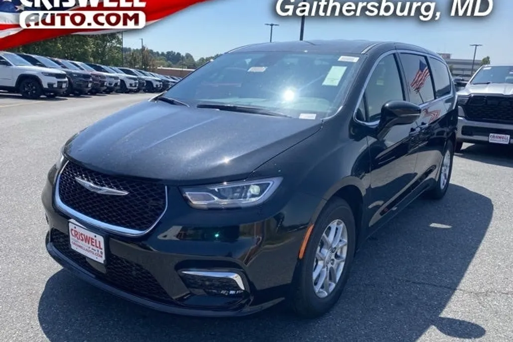 2026 Chrysler Pacifica photo 1