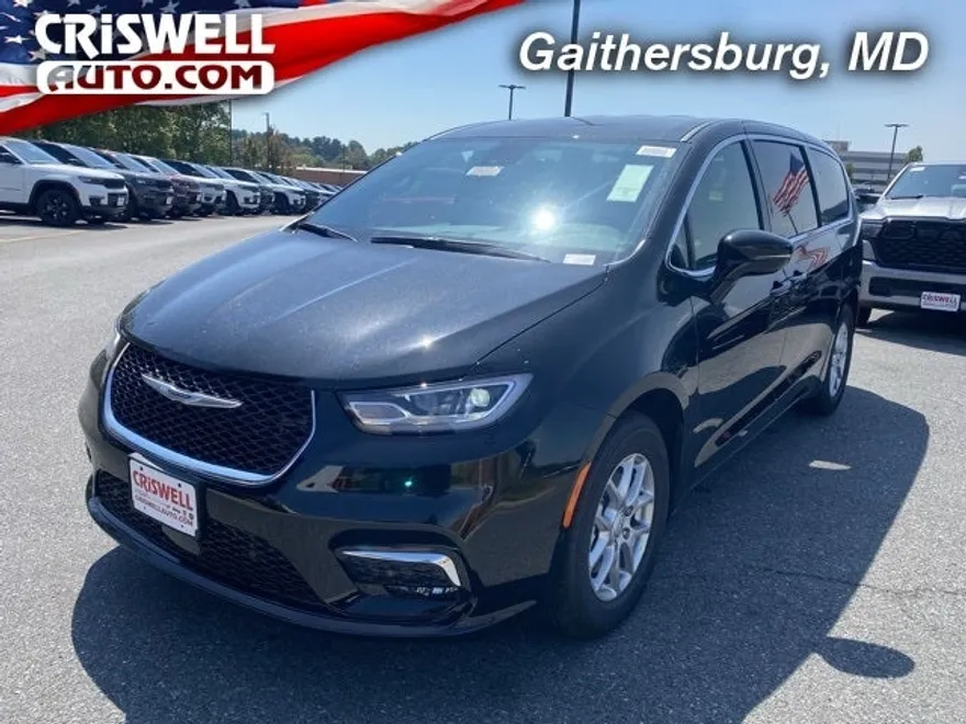 2026 Chrysler Pacifica photo 1