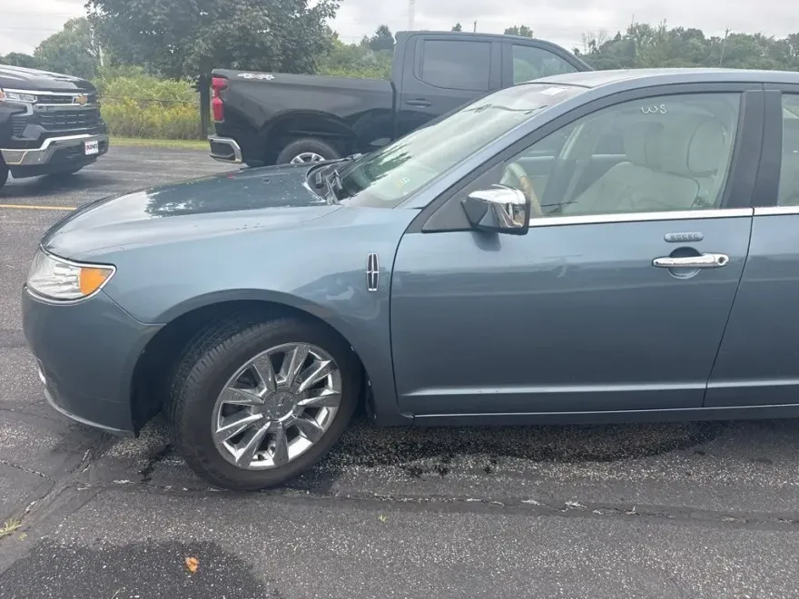 2012 Lincoln MKZ Base photo 1