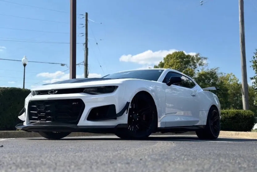 2019 Chevrolet Camaro ZL1 Coupe photo 1