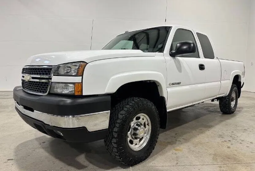 2005 Chevrolet Silverado 2500HD LS photo 1