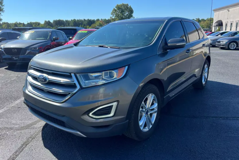 2016 Ford Edge SEL photo 1