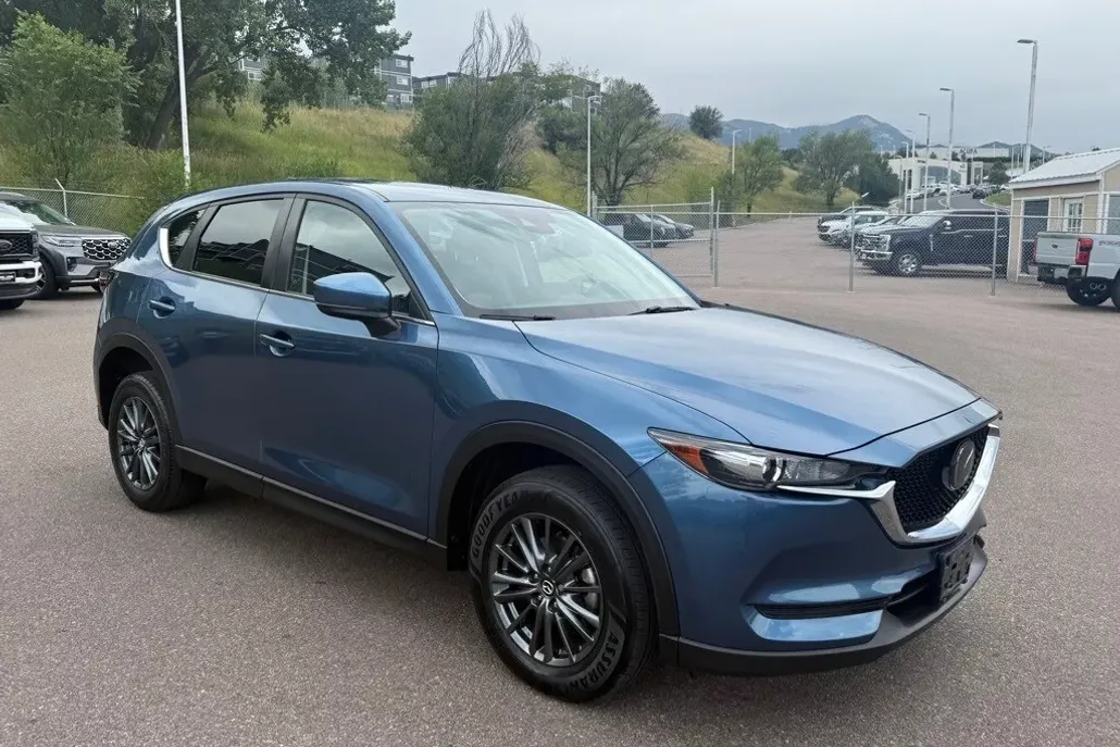 2021 Mazda CX-5 Touring photo 1