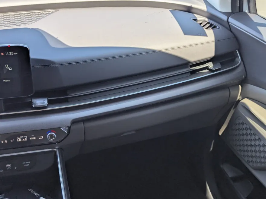 2026 Kia Carnival EX photo 1