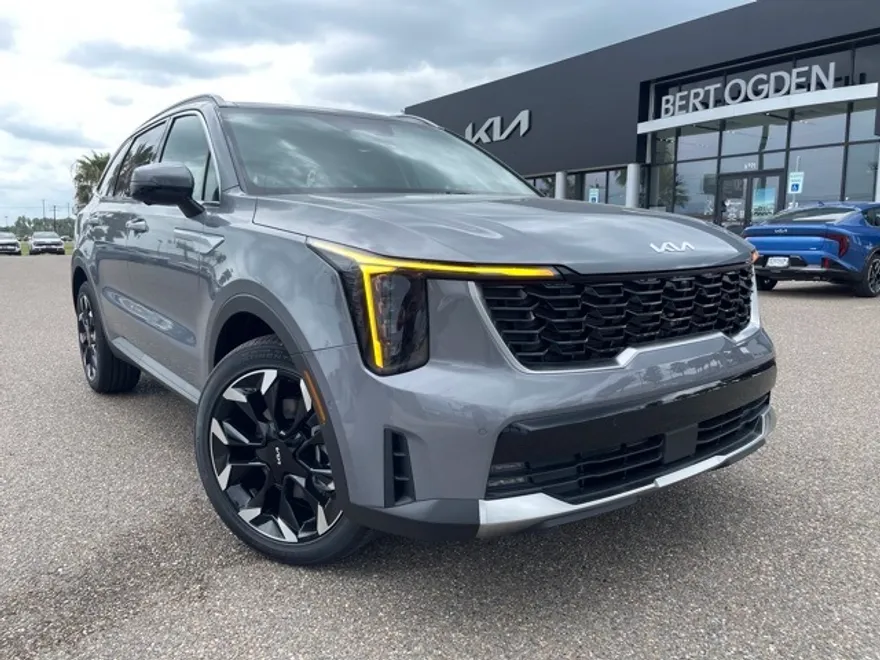 2025 Kia Sorento SX photo 1