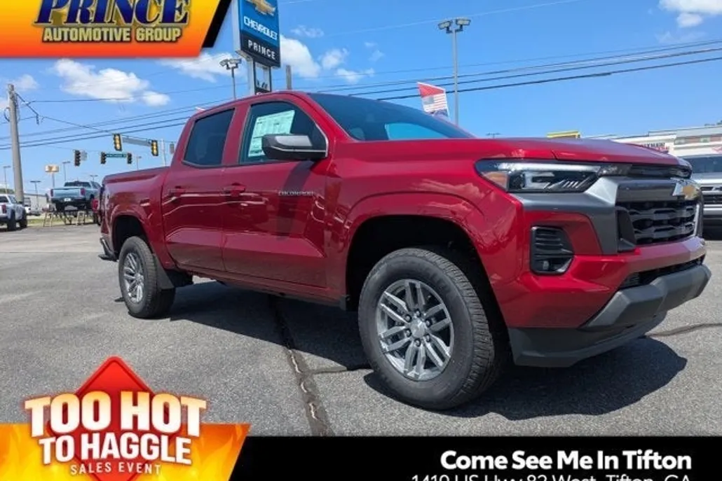 2026 Chevrolet Colorado LT photo 1