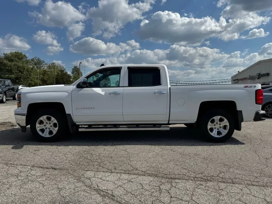 2015 Chevrolet Silverado 1500 LT photo 1
