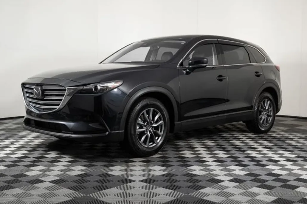 2022 Mazda CX-9 Touring photo 1