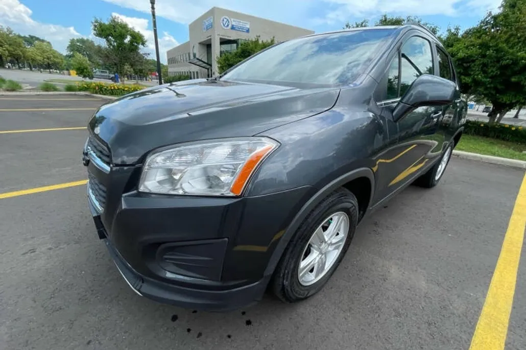 2016 Chevrolet Trax LT photo 1