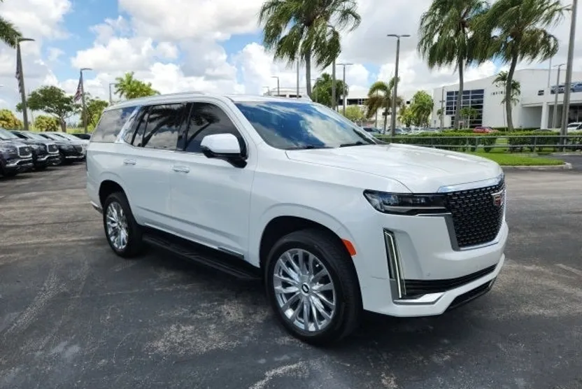 2024 Cadillac Escalade Premium Luxury photo 1