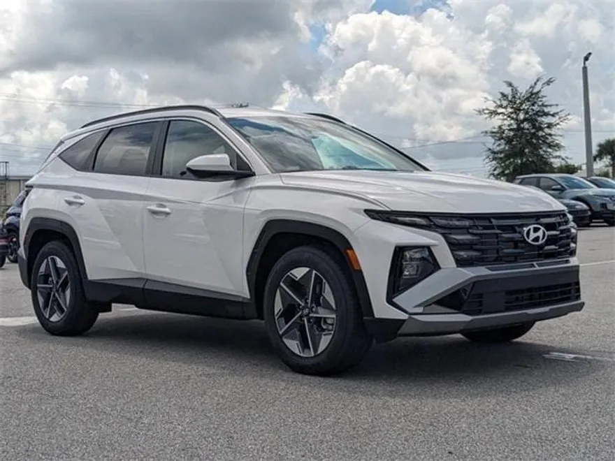 2025 Hyundai Tucson SEL photo 1