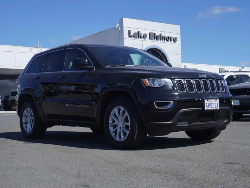 2022 Jeep Grand Cherokee Laredo E photo 1