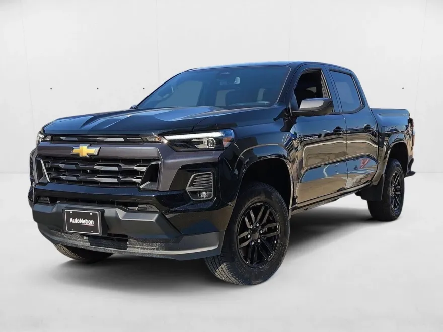 2026 Chevrolet Colorado LT photo 1