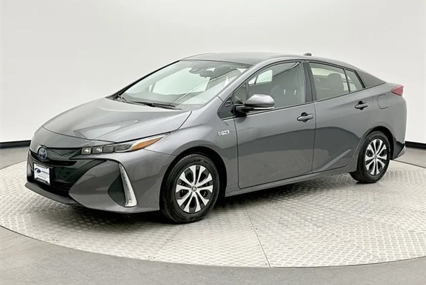 2020 Toyota Prius Prime XLE photo 1