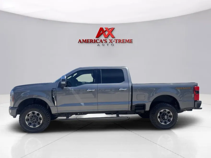 2024 Ford F-250 Platinum photo 1