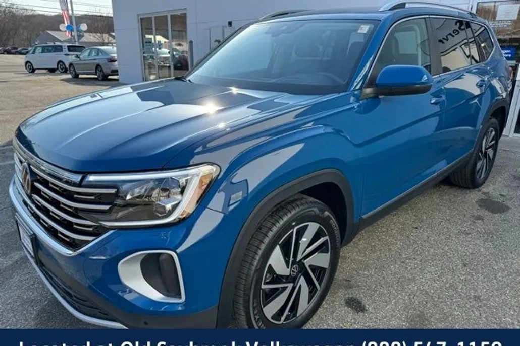 2025 Volkswagen Atlas SEL photo 1