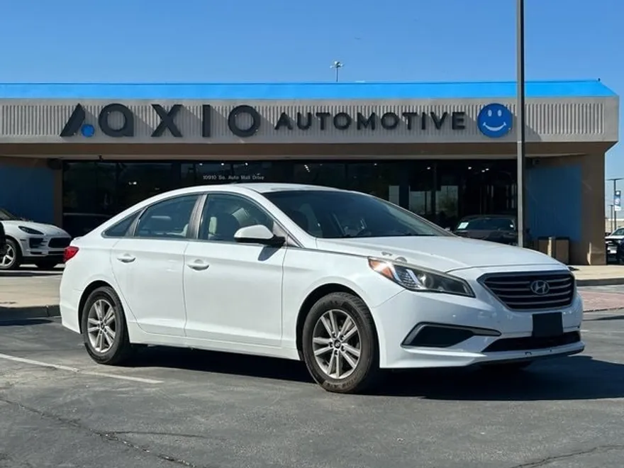 2017 Hyundai Sonata SE photo 1