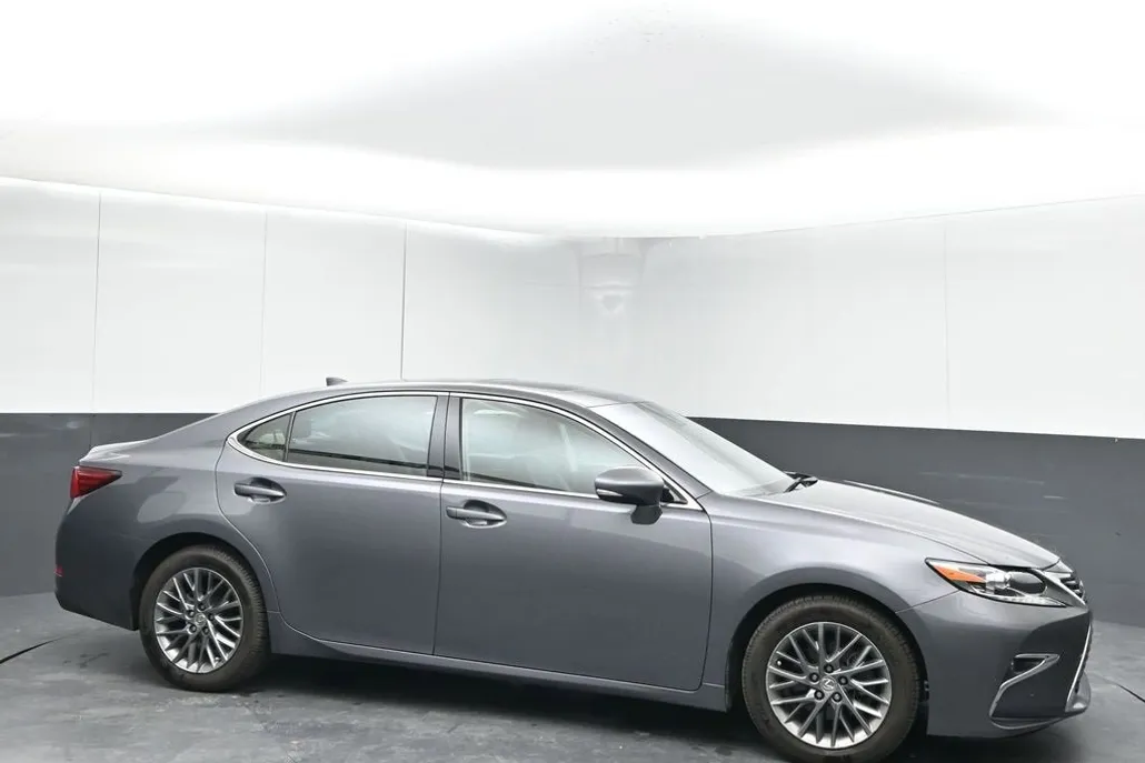2018 Lexus ES 350 photo 1