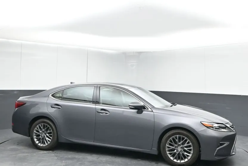 2018 Lexus ES 350 photo 1