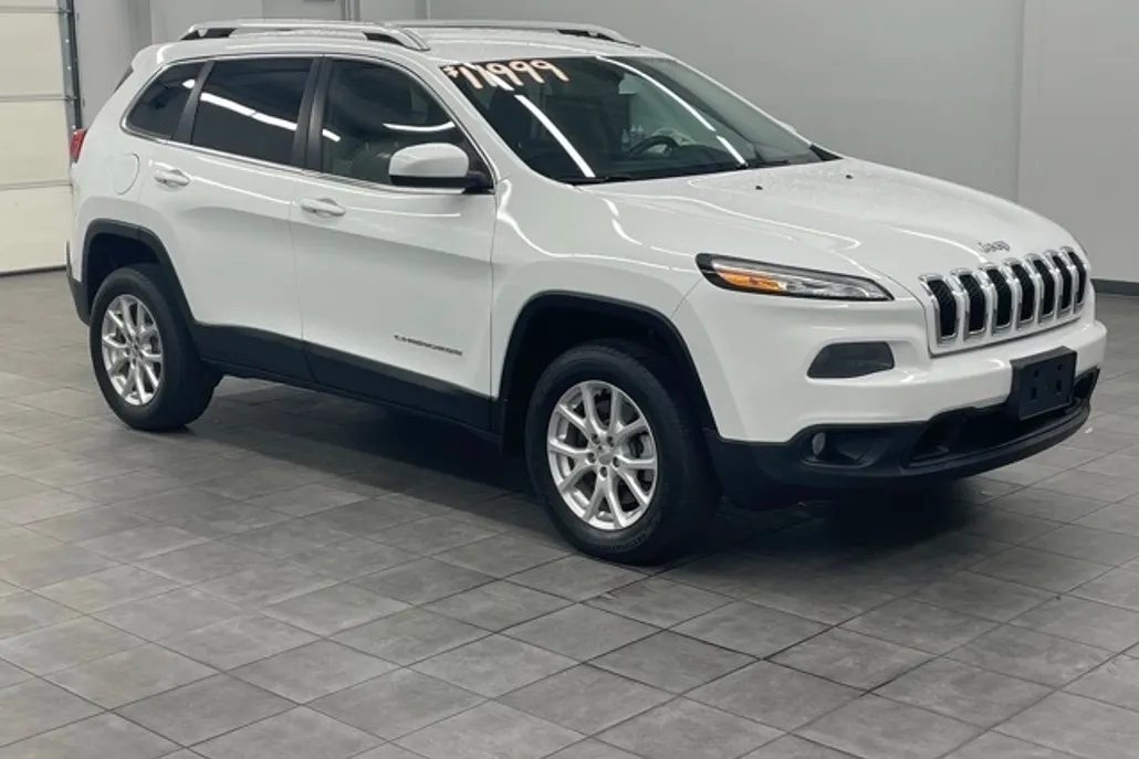 2015 Jeep Cherokee Latitude photo 1