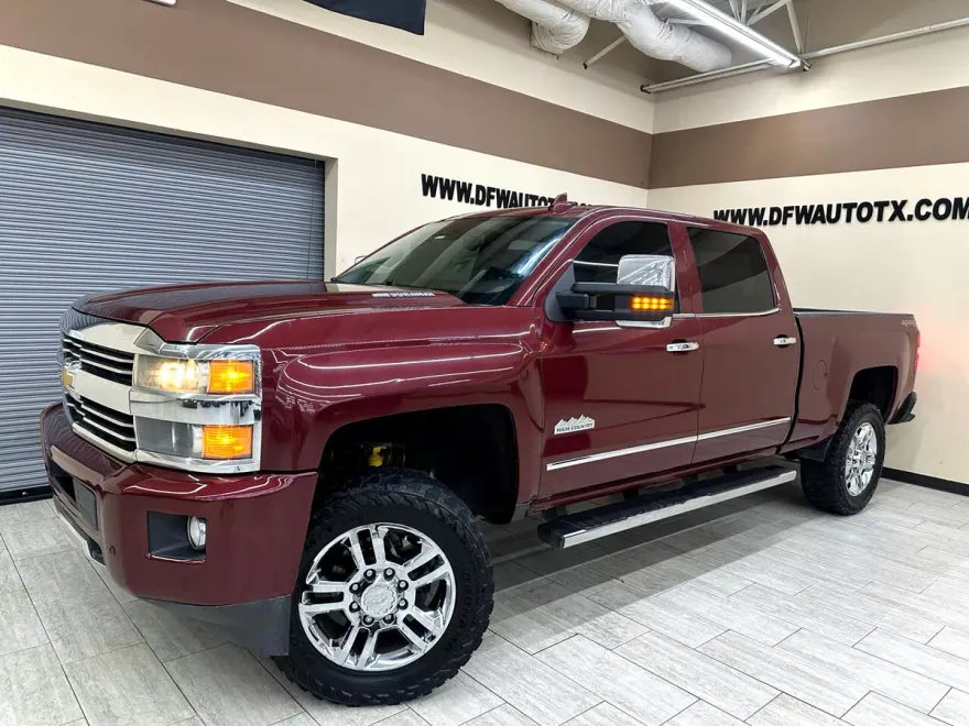 2015 Chevrolet Silverado 2500HD High Country photo 1