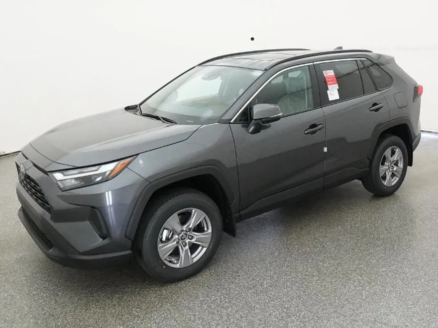 2025 Toyota RAV4 XLE photo 1