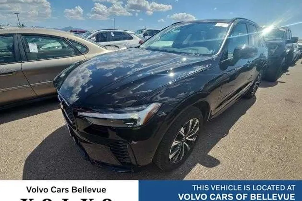 2025 Volvo XC60 B5 Plus photo 1