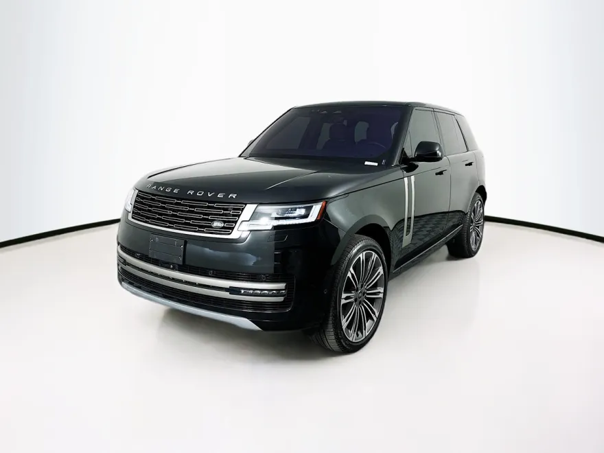 2023 Land Rover Range Rover SE photo 1