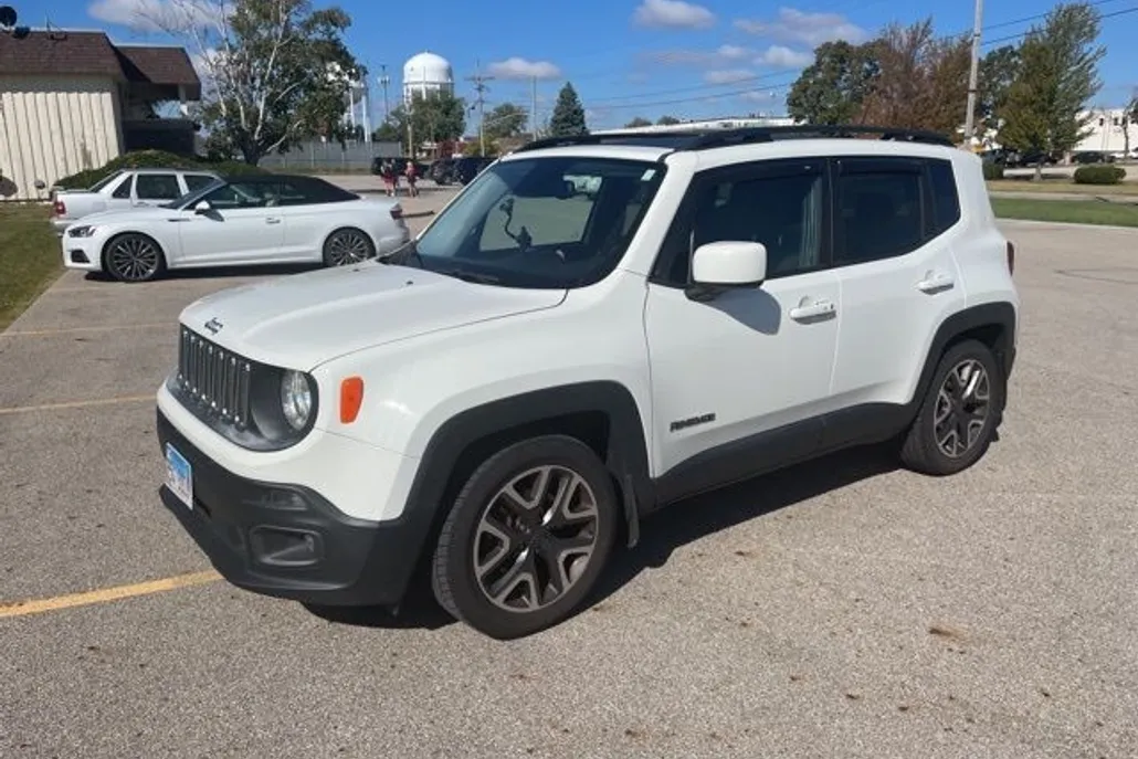 2016 Jeep Renegade Latitude photo 1