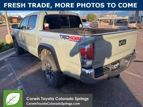2022 Toyota Tacoma TRD V6 photo 4
