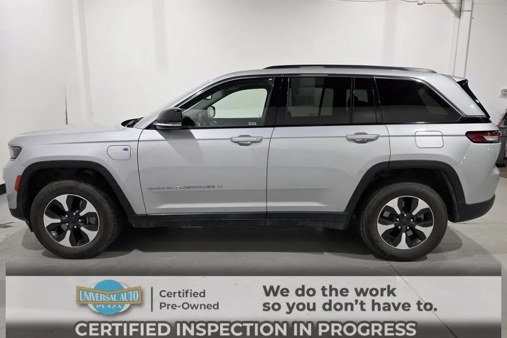 2023 Jeep Grand Cherokee 4xe photo 1
