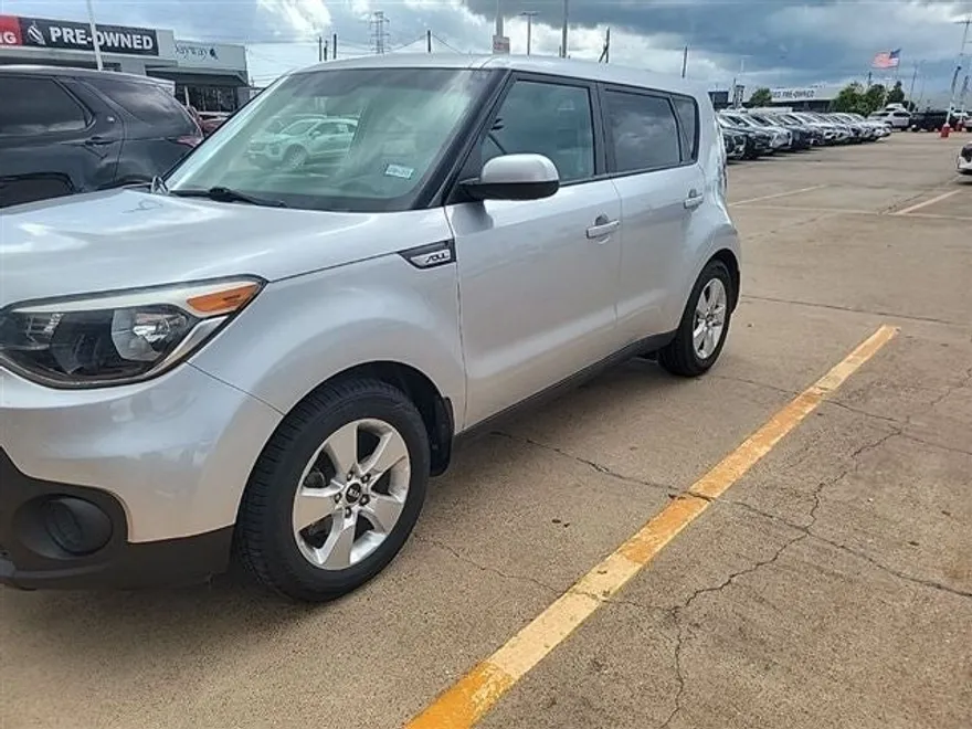 2017 Kia Soul Base photo 1