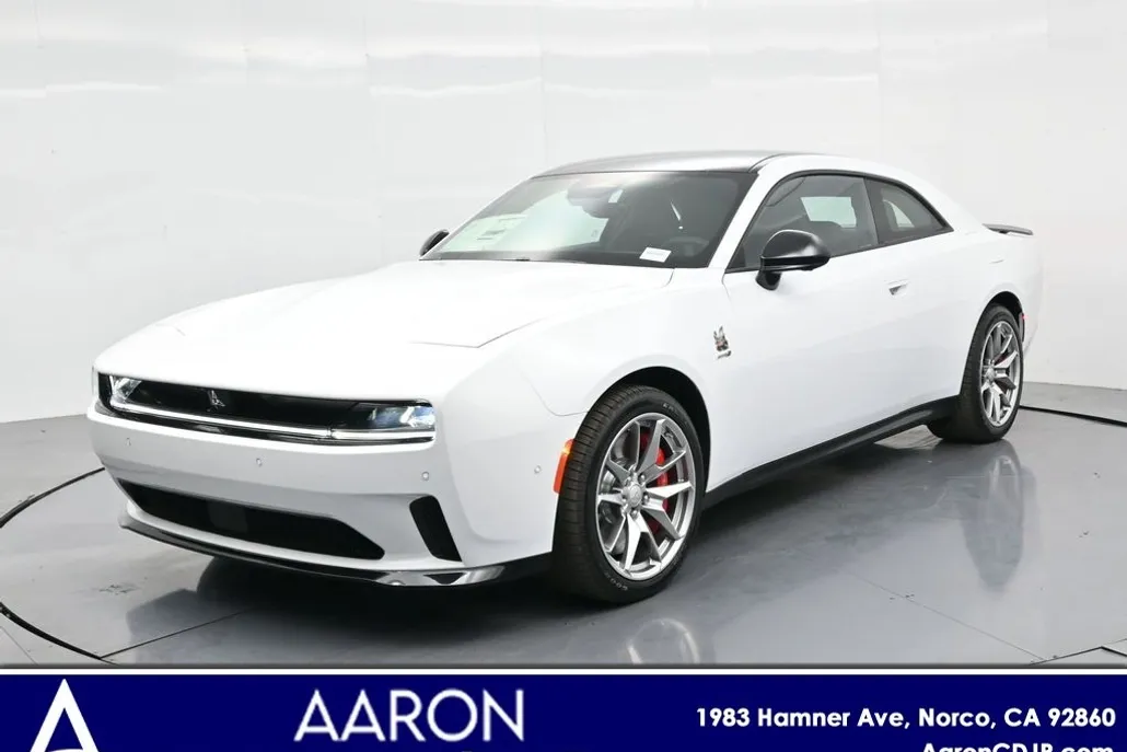 2025 Dodge Charger Daytona Scat Pack AWD photo 1