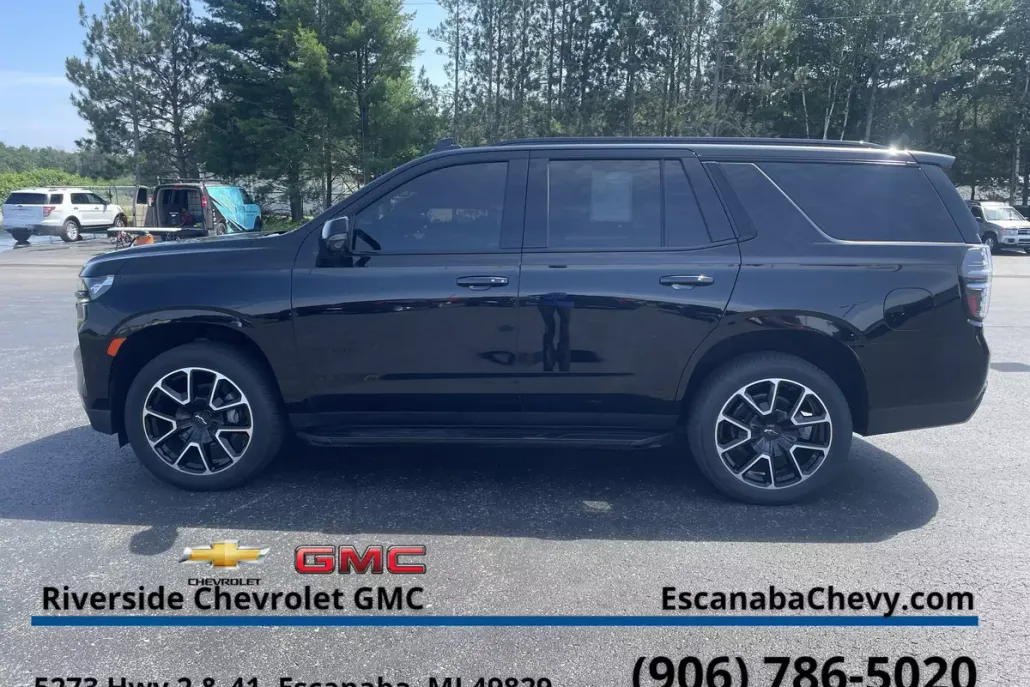 2023 Chevrolet Tahoe RST photo 1