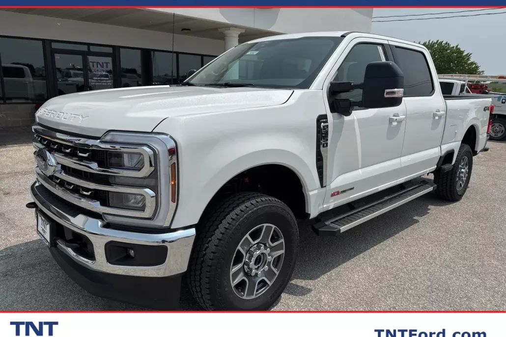2025 Ford F-350 Lariat photo 1