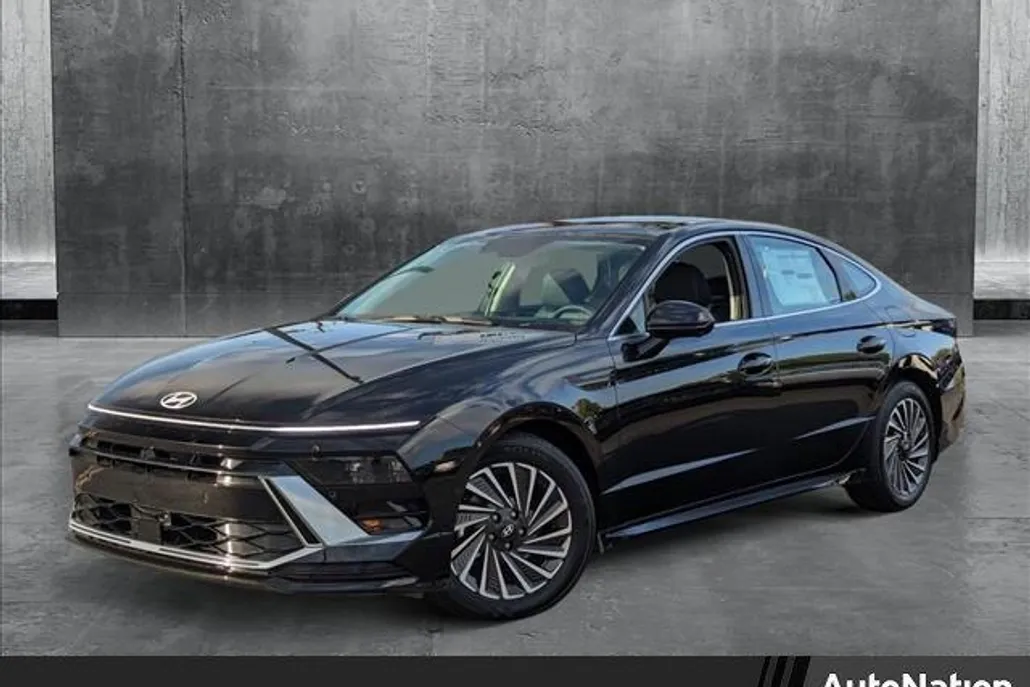 2025 Hyundai Sonata Hybrid Limited photo 1