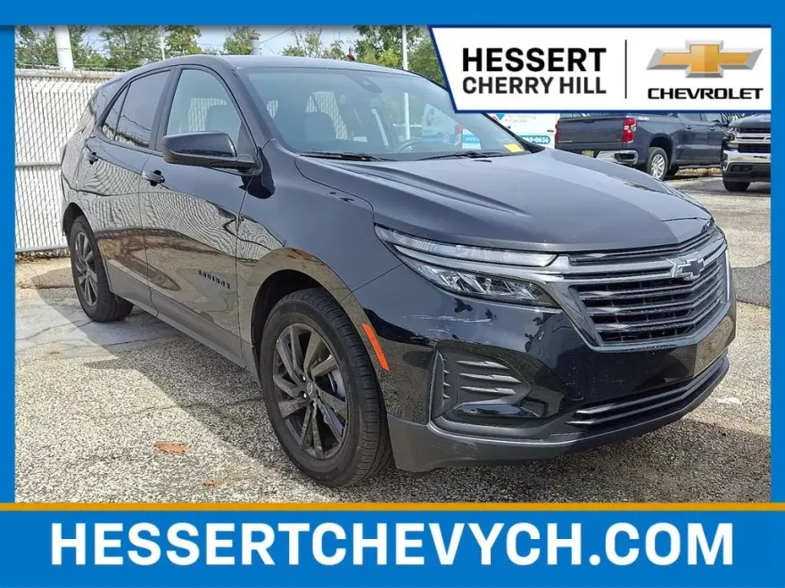 2024 Chevrolet Equinox LS photo 1
