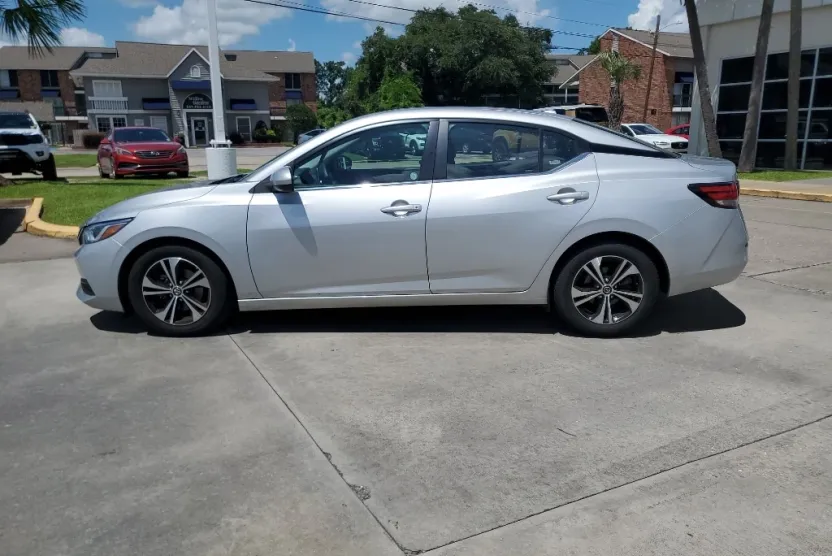 2023 Nissan Sentra SV photo 1