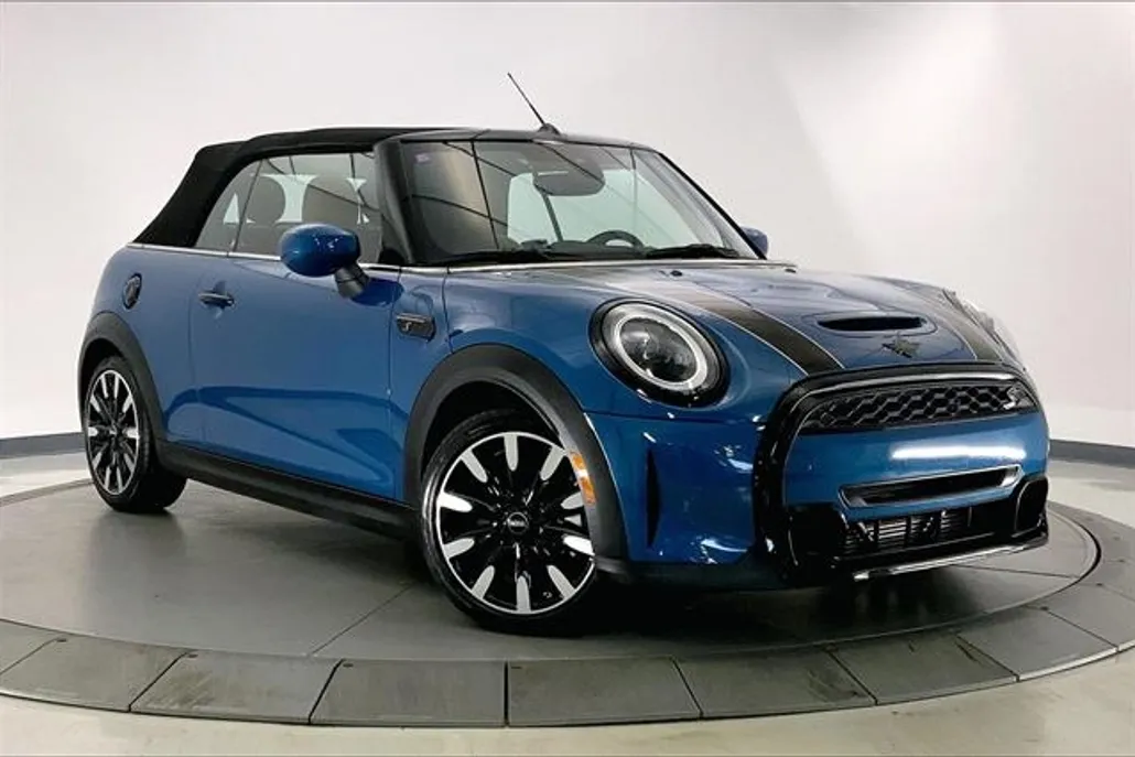 2023 Mini Cooper Convertible Signature photo 1