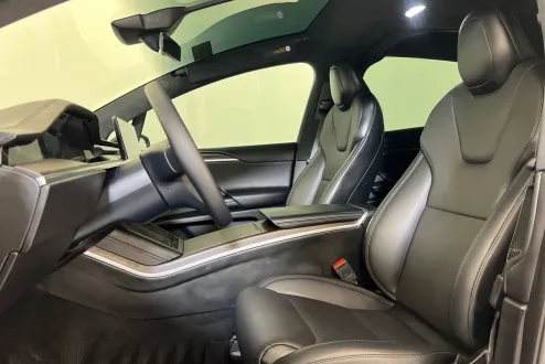 2024 Tesla Model X photo 3